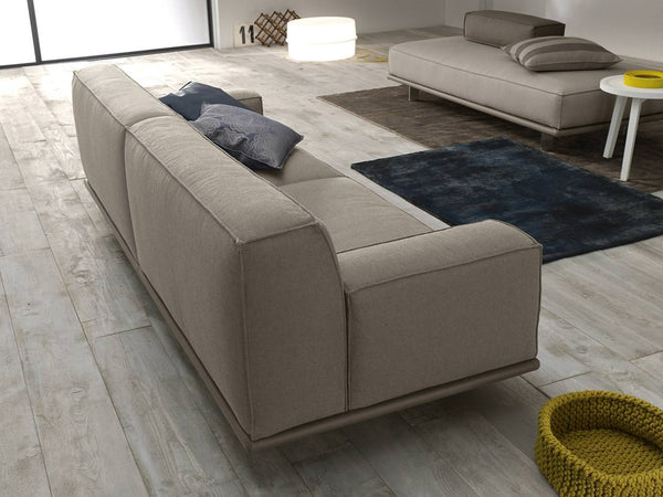 Young sofa by felis.it