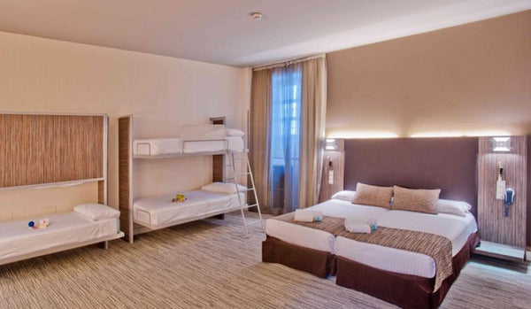 La Literal divstāvu nolokāma gulta, Spānija