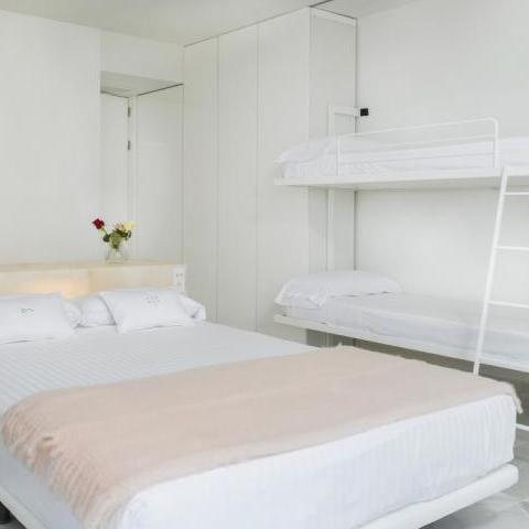 La Literal divstāvu nolokāma gulta, Spānija