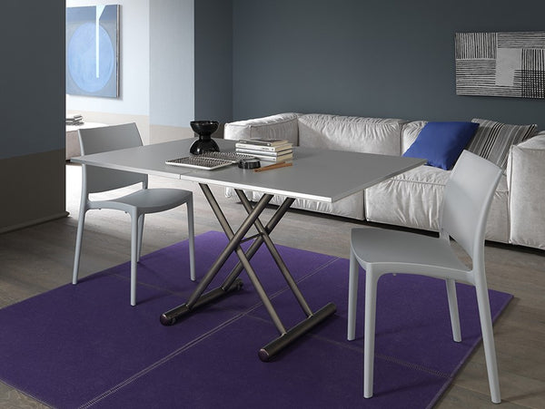 Vesta stackable indoor/outdoor chair by Altacom Italia