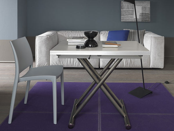 Vesta stackable indoor/outdoor chair by Altacom Italia