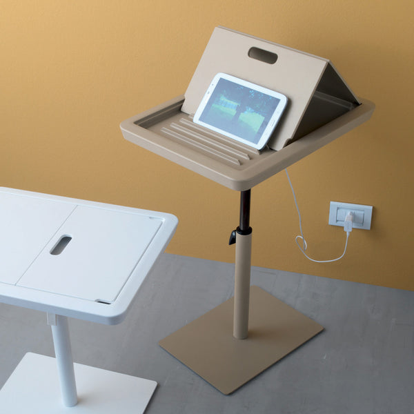 Tablet galdiņš [pieejams uzreiz]