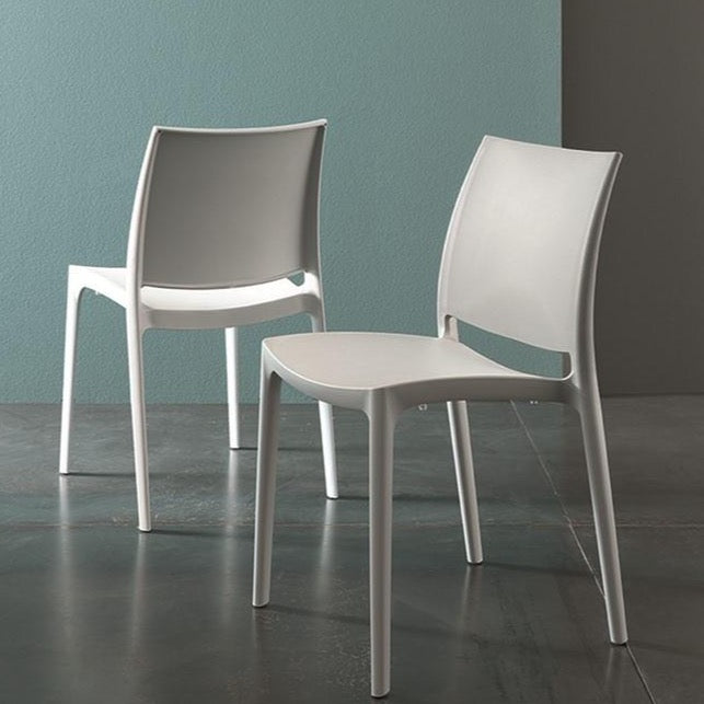 Vesta stackable indoor/outdoor chair by Altacom Italia